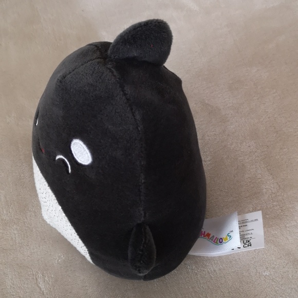 Squishmallow Black Orca Kai 5 inches - Picture 4 of 4